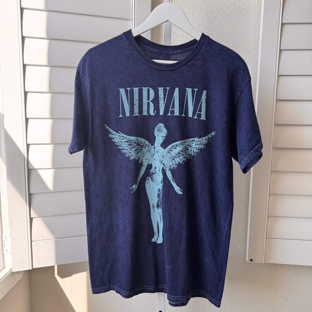 Graphic Tshirt*** Flawed***Size M. NIRVANA Navy Smiley Face Tee
